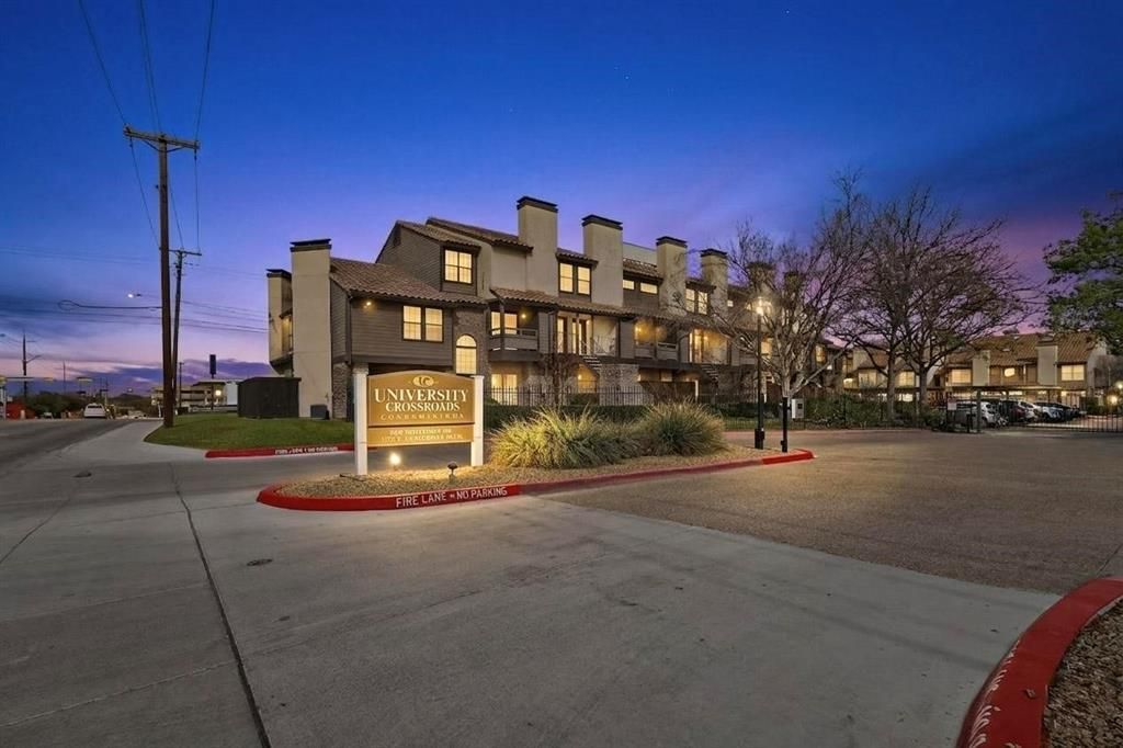 Photo of 4800 Northway Drive #6C, Dallas, TX 75206 (MLS # 21213232)