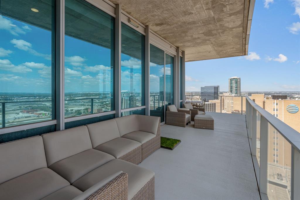 1301 Throckmorton Residences - Residential