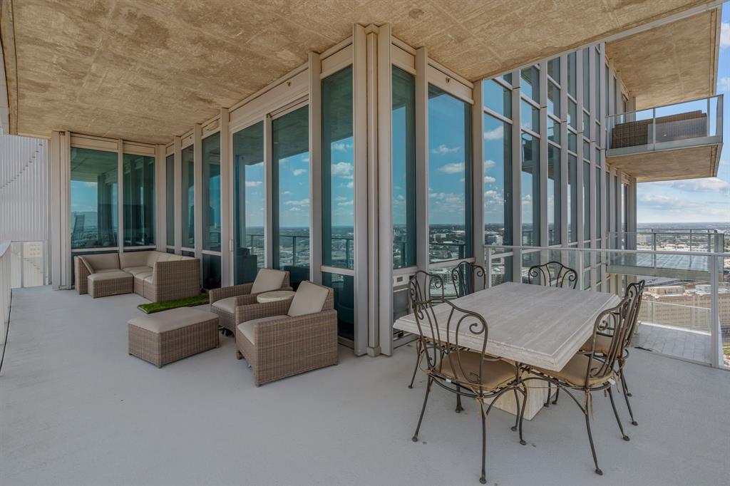 1301 Throckmorton Residences - Residential