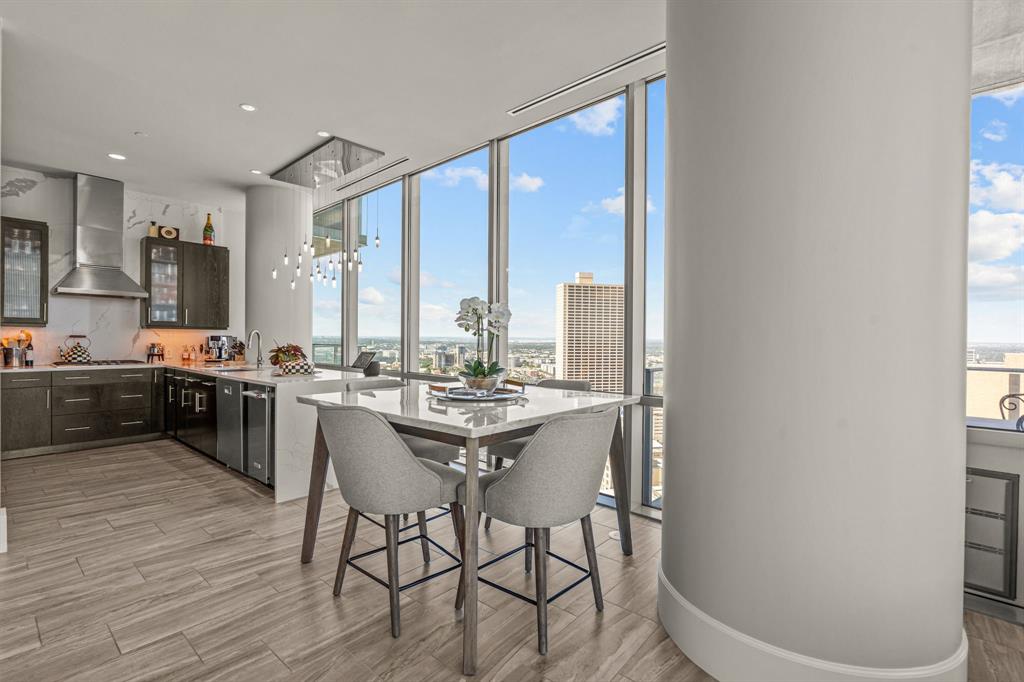 1301 Throckmorton Residences - Residential