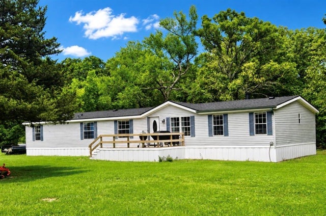 200 Private Road 5828