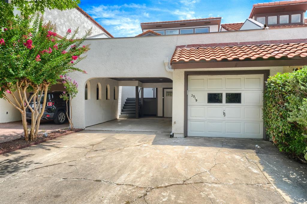 3019 Lakeside Drive