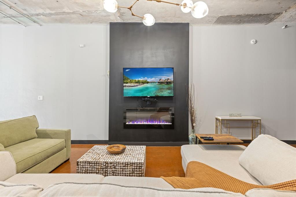 Soco Urban Loft Condo - Residential