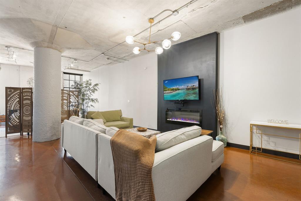 Soco Urban Loft Condo - Residential