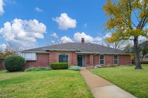 Photo of 2505 Club Meadow Drive, Garland, TX 75041 (MLS # 21126209)