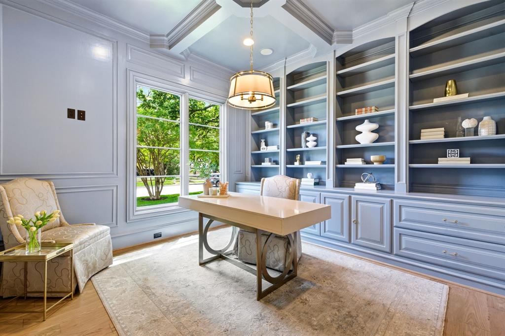 5701 Armstrong Parkway