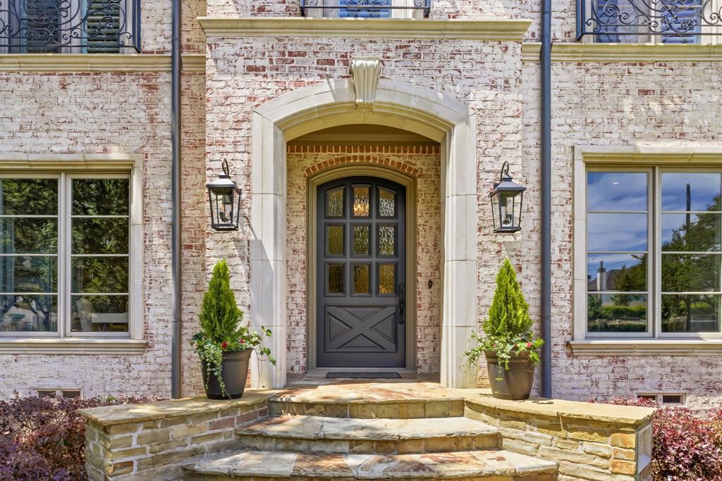 5701 Armstrong Parkway