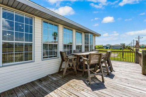 A home in Crystal Beach