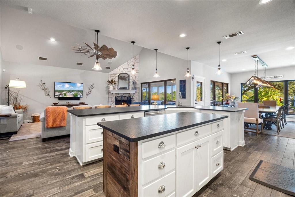 The Oak Of Glen Rose - Residential