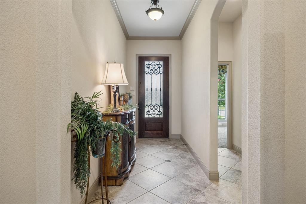 586 Bordeaux Drive