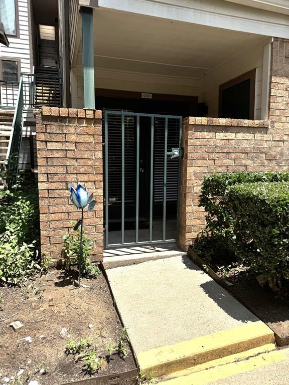 Arlington Oaks Condo - Residential