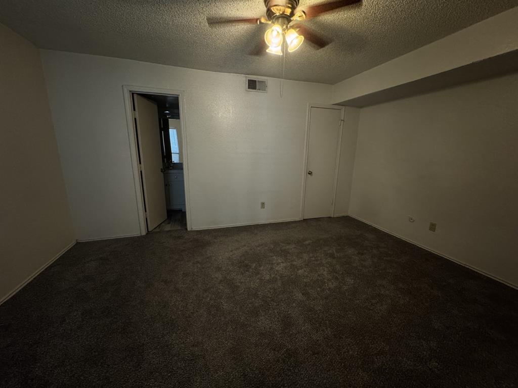 Arlington Oaks Condo - Residential