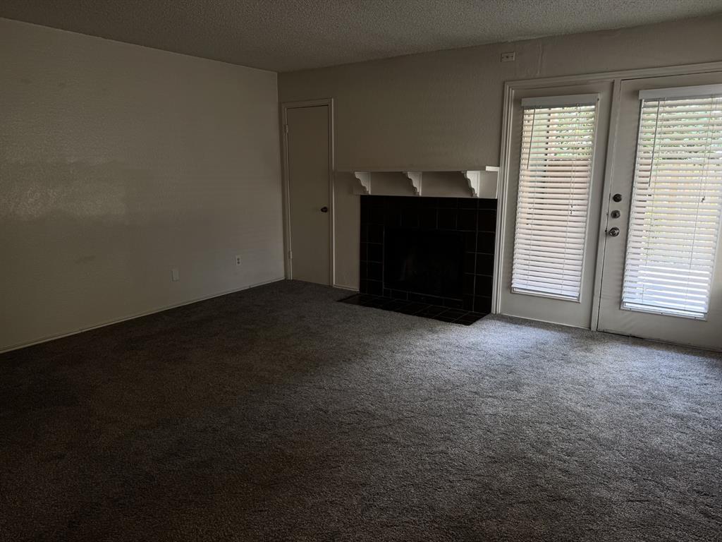 Arlington Oaks Condo - Residential