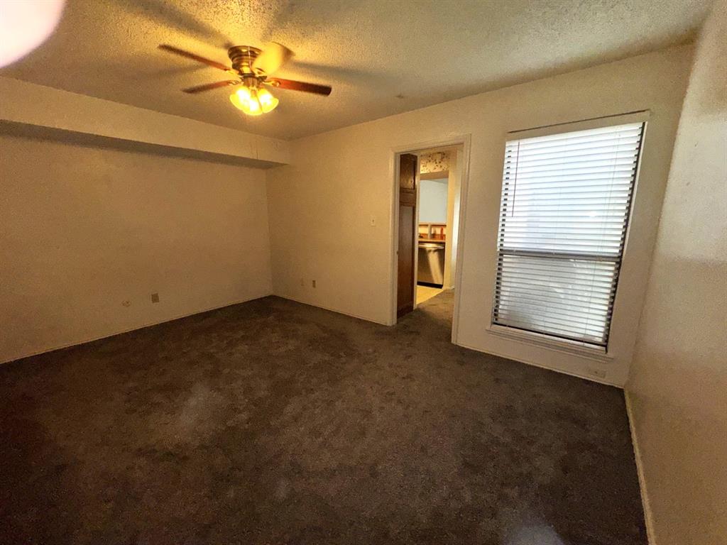 Arlington Oaks Condo - Residential