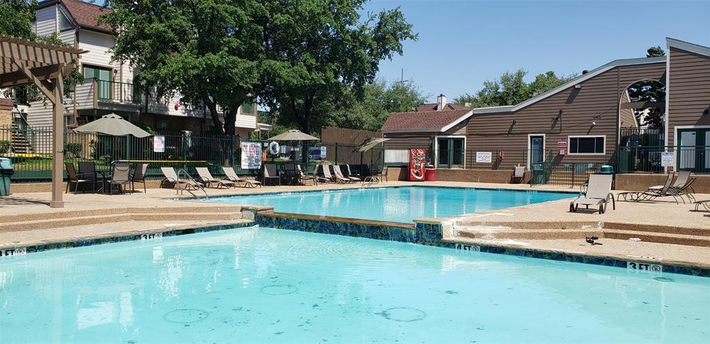 Arlington Oaks Condo - Residential