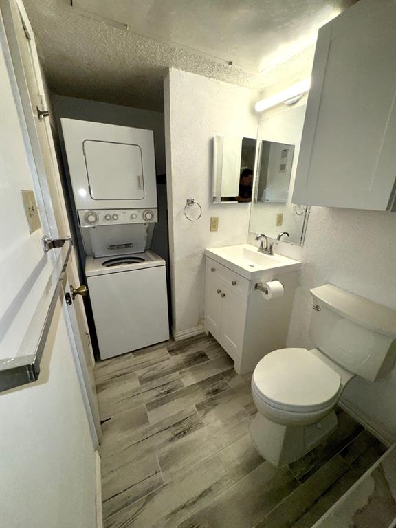 Arlington Oaks Condo - Residential