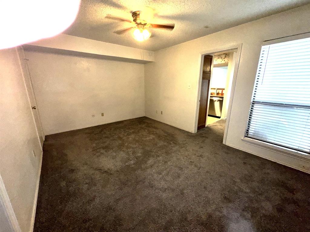 Arlington Oaks Condo - Residential
