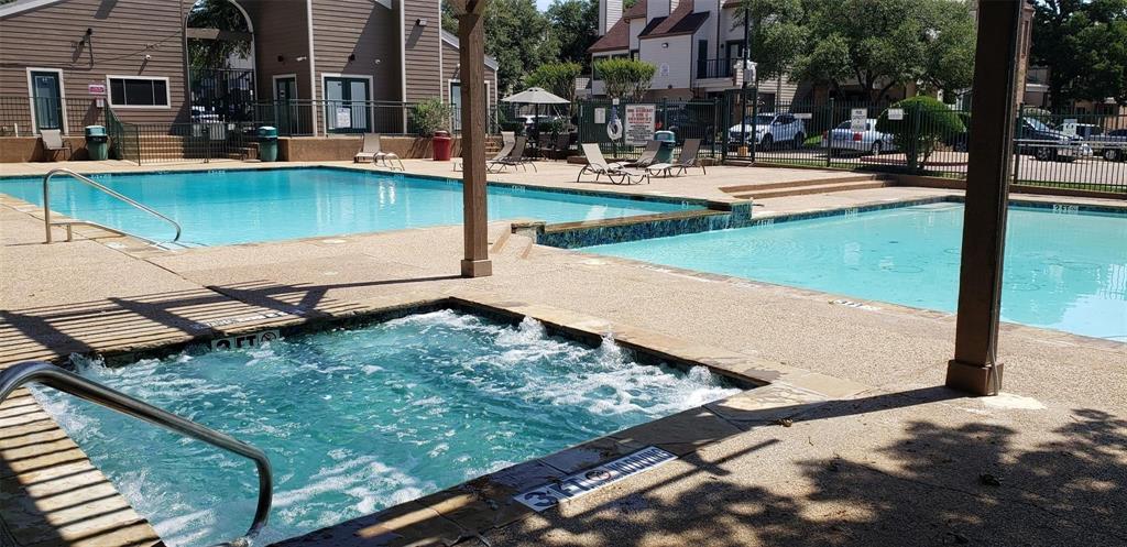 Arlington Oaks Condo - Residential