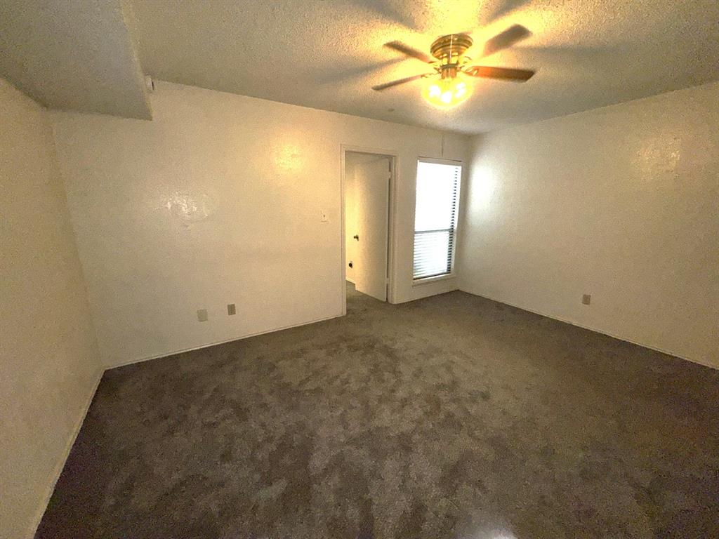 Arlington Oaks Condo - Residential