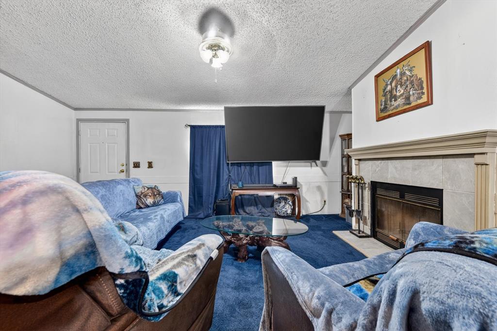 245 Ross Lane