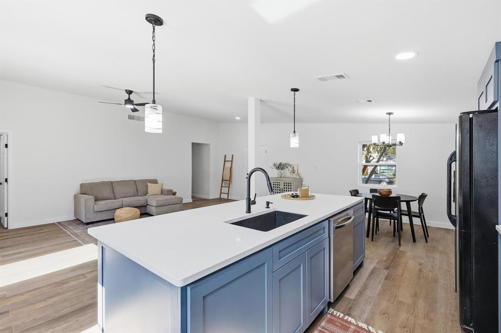 1434 Forestglen Drive