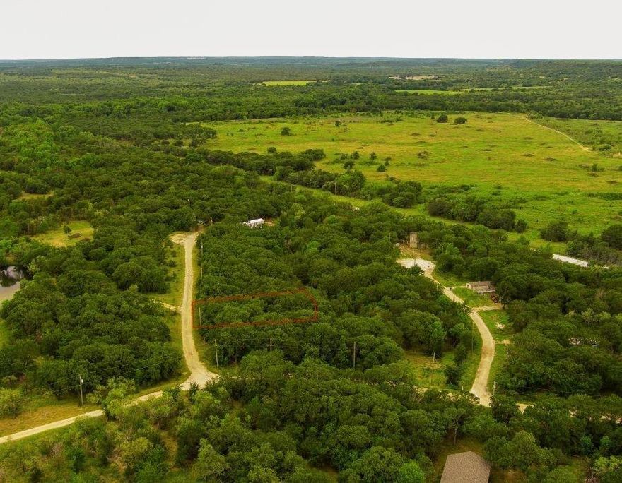 Great opportunity to own a 0.27-acre lot in Wise County's growing Bridgeport area! This vacant parcel is located on Shady Pond Ct, just minutes from Lake Bridgeport and Bridgeport city center. Perfect for a weekend retreat, small home, or investment project.
No HOA fees or restrictions
Great for first-time buyers, outdoor enthusiasts, or investors!