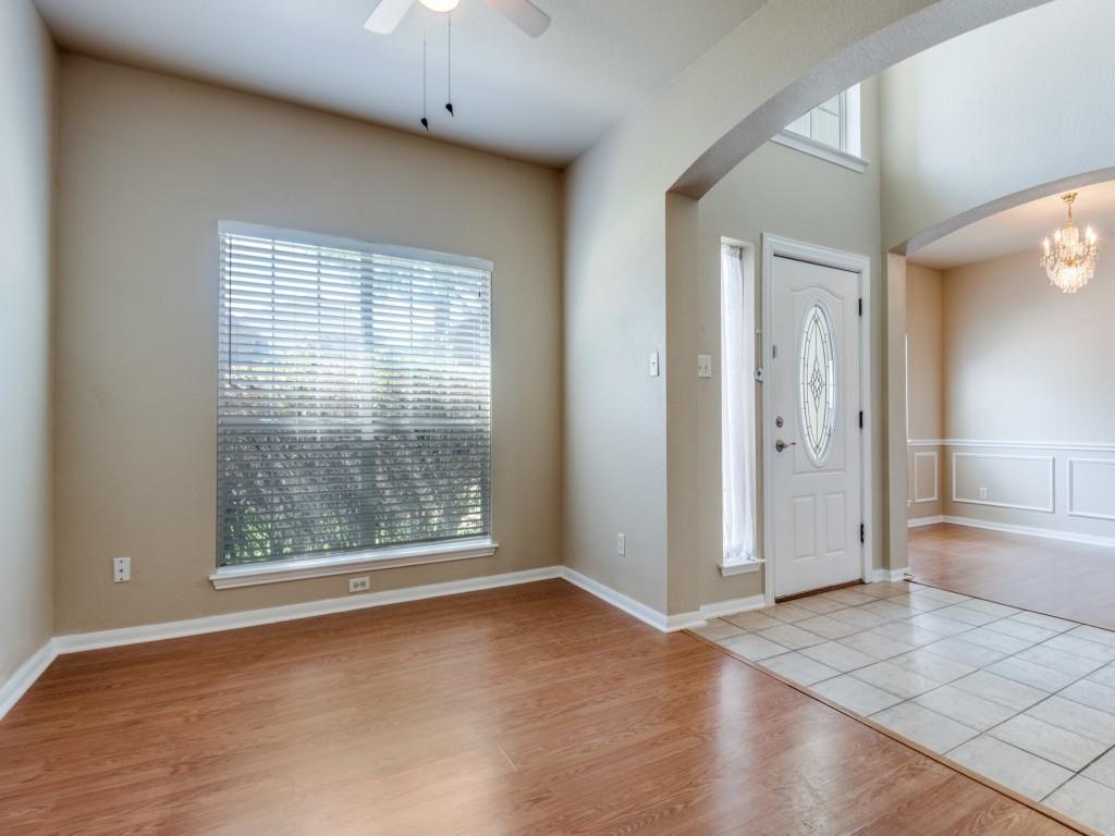 8817 Bayshore Lane