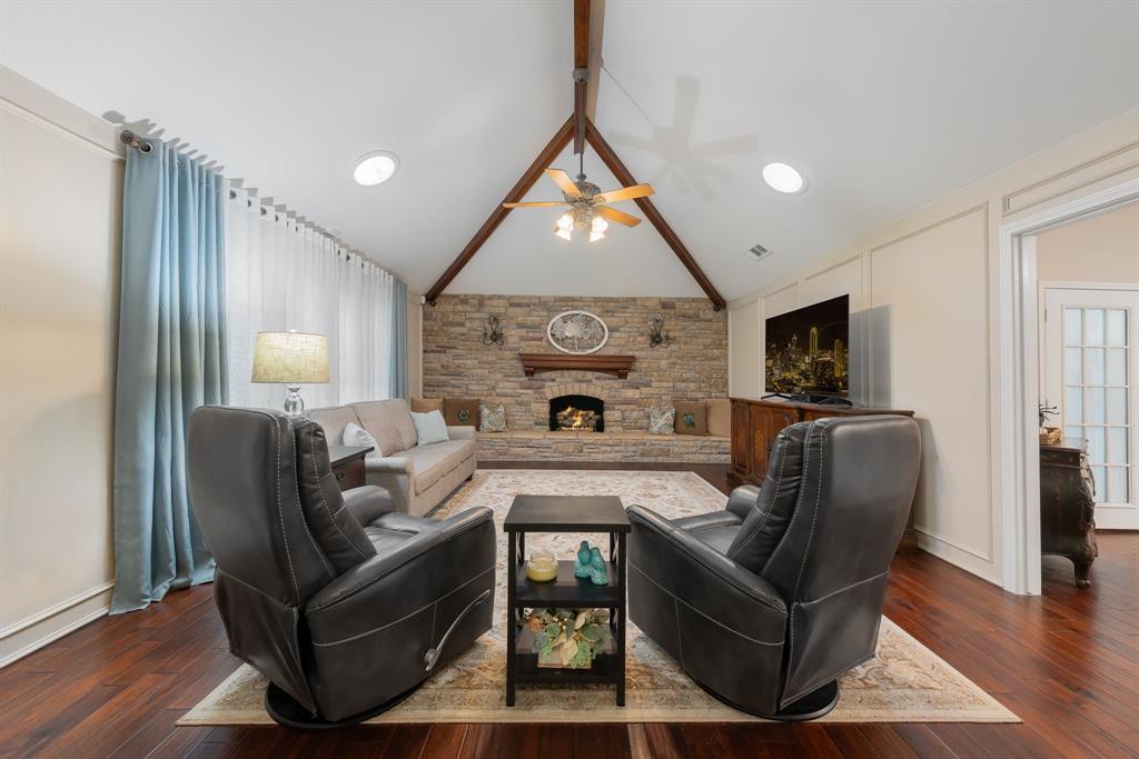 2660 Mariposa Circle