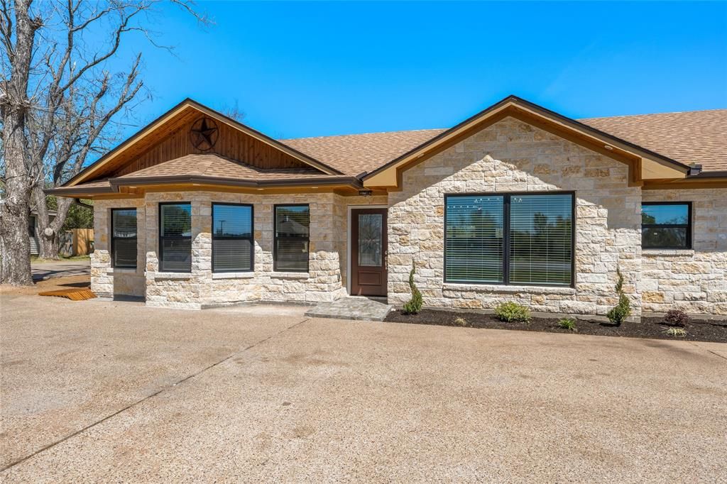 Photo of 1404 S Robinson Drive, Robinson, TX 76706 (MLS # 21215143)