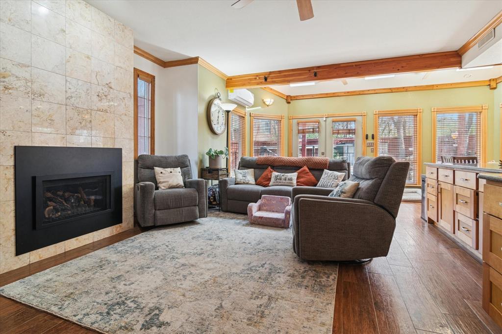 1521 Bayberry Street