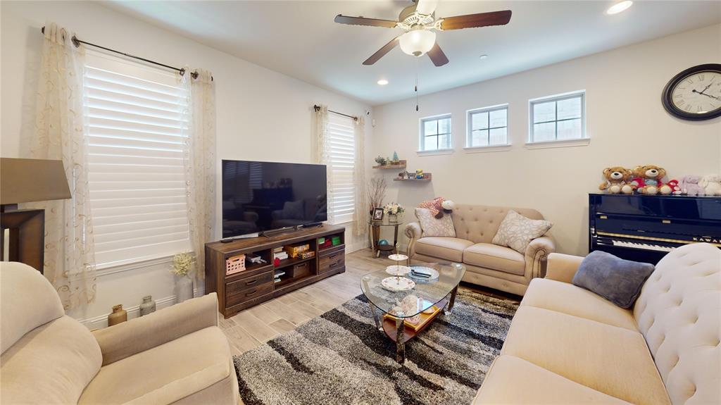 2408 Jameson Lane