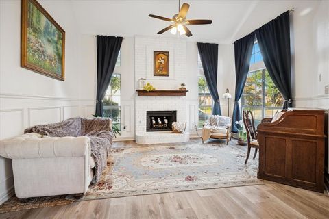 2814 Lois Lane Rowlett TX 75088