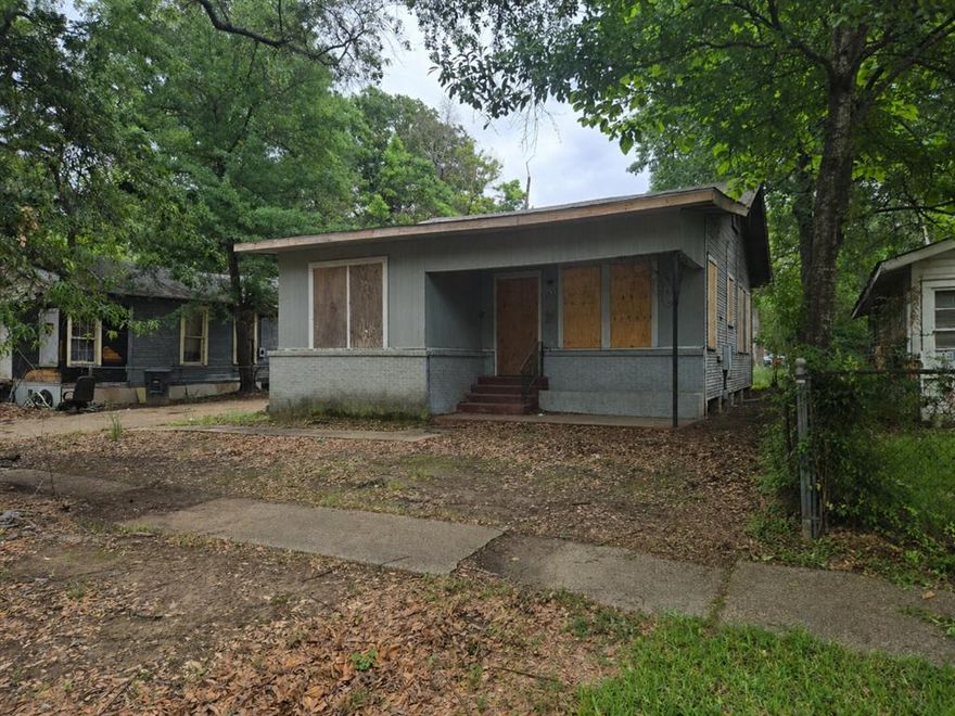 Investor special with strong upside potential. This vacant, boarded property is a prime opportunity for a full renovation project. Major exterior improvement already completed with a newer roof featuring architectural shingles installed within the last 18 months.

Ideal for investors seeking a value-add property with the ability to customize and maximize returns. Property may also be purchased as part of a package deal with 135 Stoner and 3303 Frederick for a combined price of $35,000. Each property is available individually at a higher price.

Bring your vision—this is a straightforward rehab opportunity with solid potential.