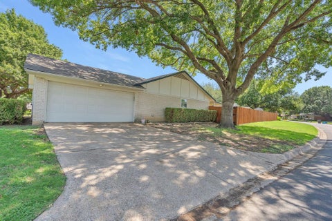 Tiny photo for 1720 Timbercreek Road, Benbrook, TX 76126 (MLS # 21340495)