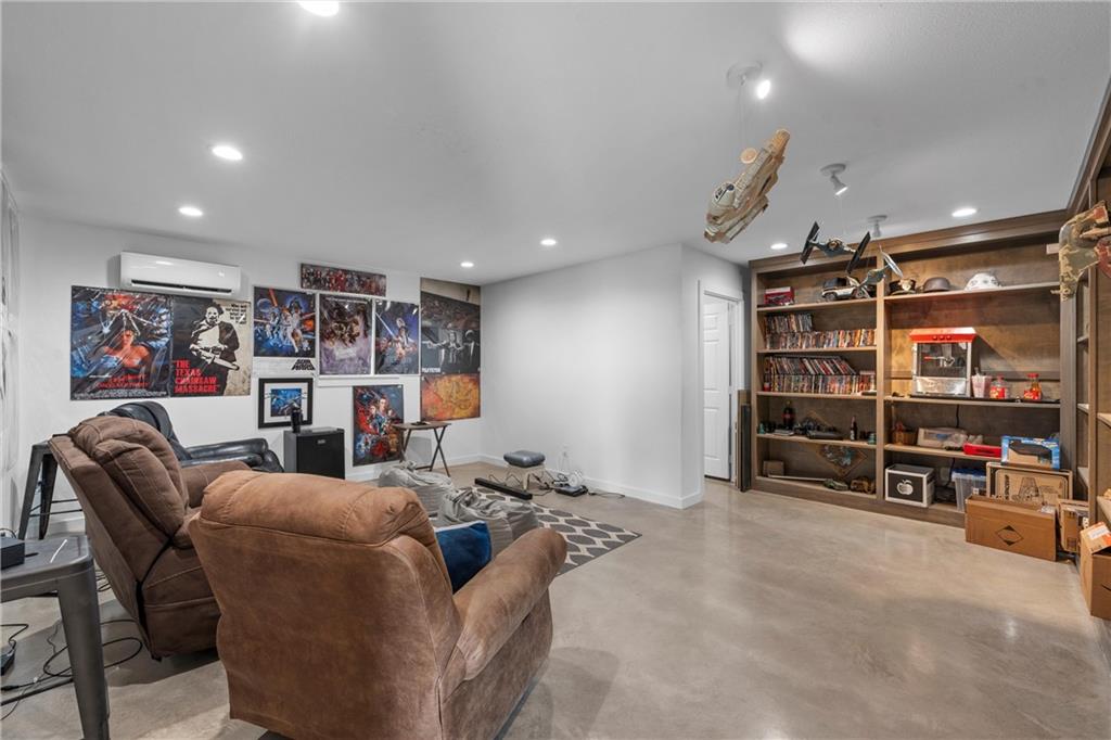 McClain R W - Residential