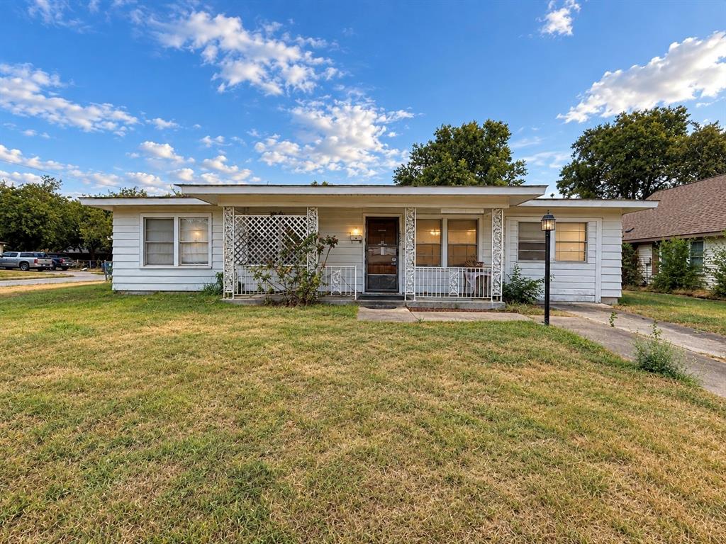 2921 Charles Drive