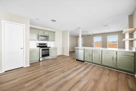 6023 Guilia Drive Grand Prairie TX 75052