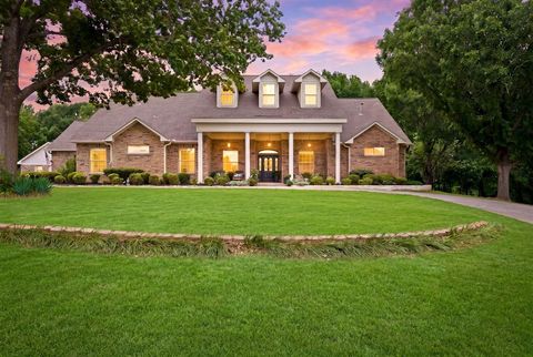 Photo of 640 Hurricane Creek Circle, Anna, TX 75409 (MLS # 21254377)