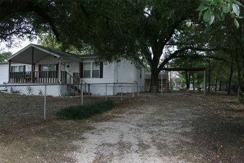 A home in Graford