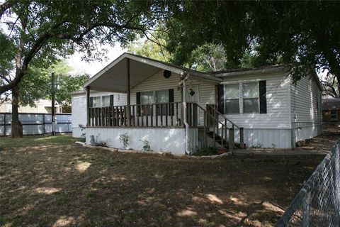 A home in Graford