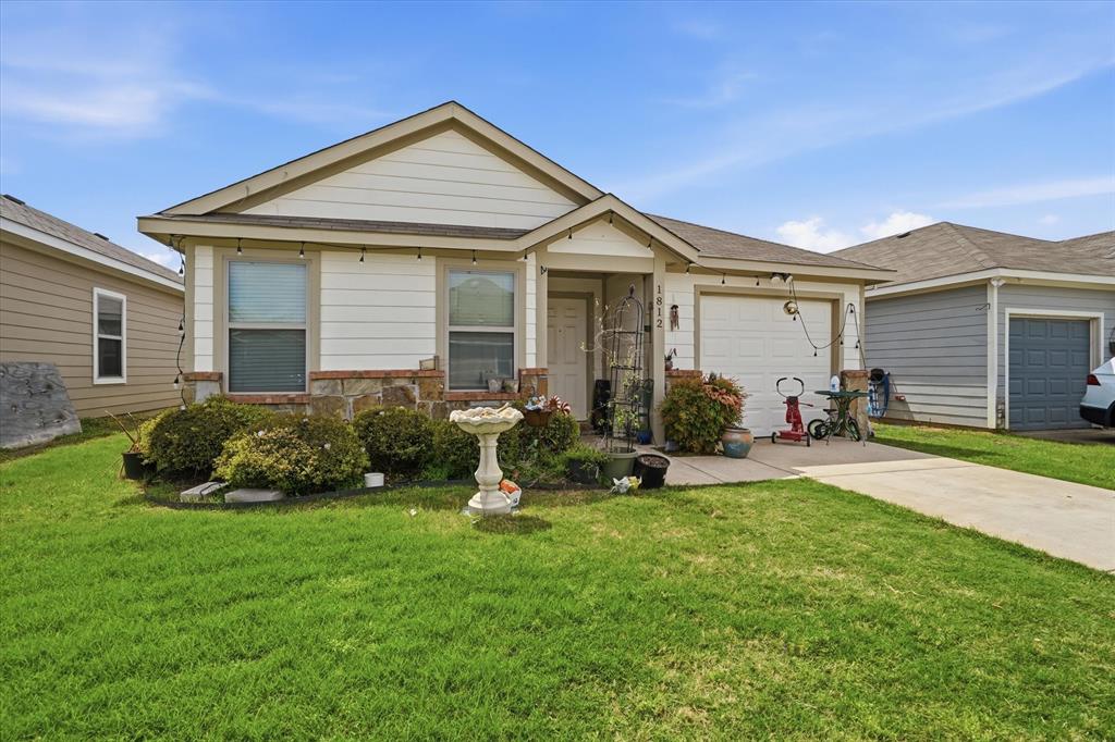1812 Village Park Trail