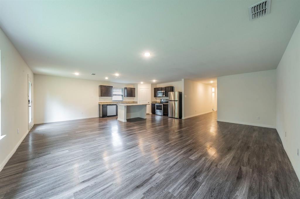 108 W North Creek Drive