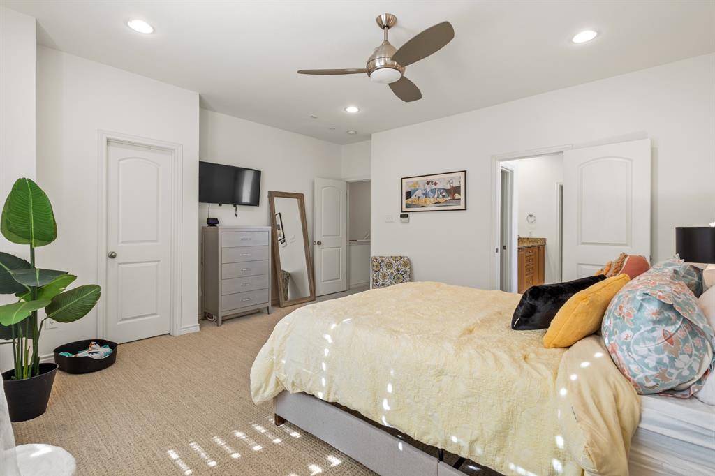 Citta Twnhms Condos - Residential