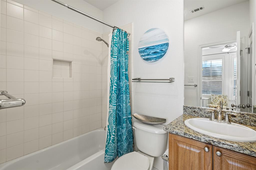 Citta Twnhms Condos - Residential