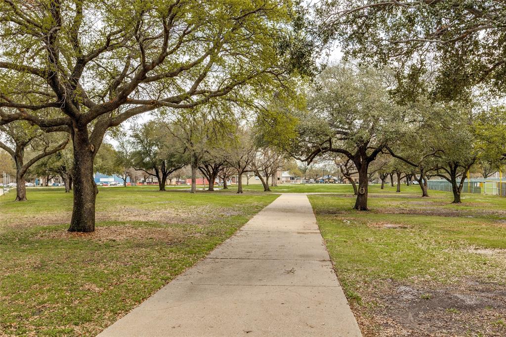 La Prada 01 - Residential