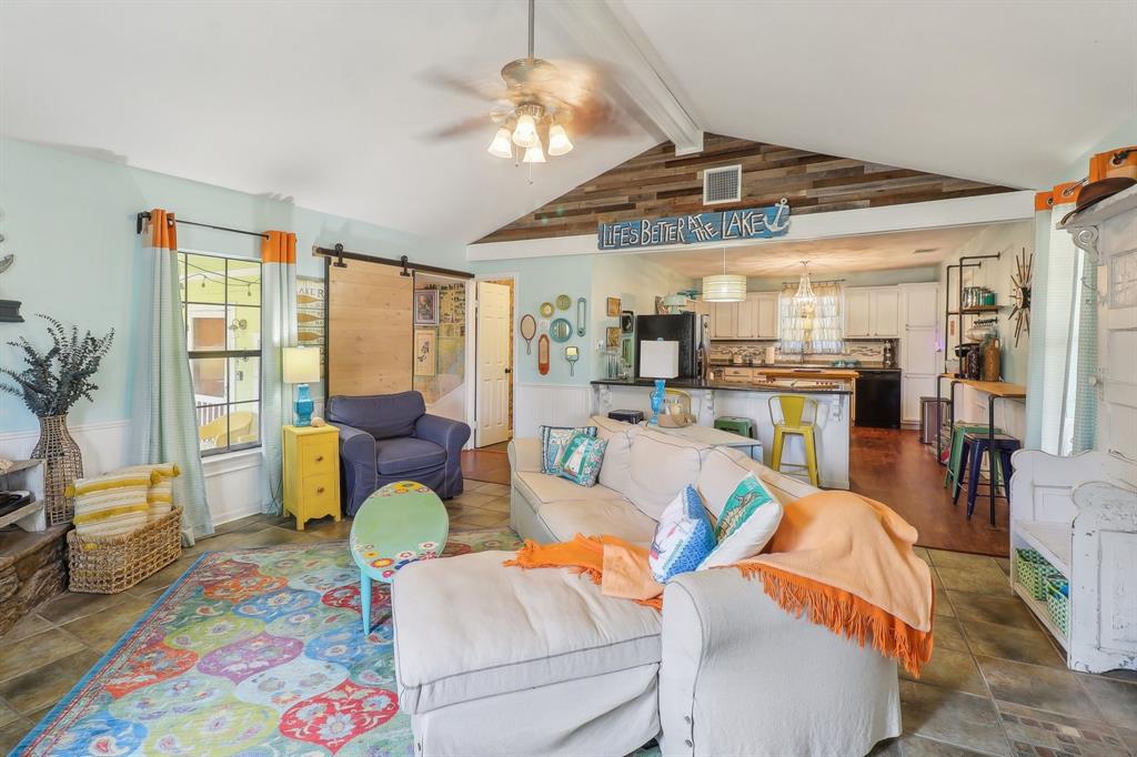 176 Bayside Circle