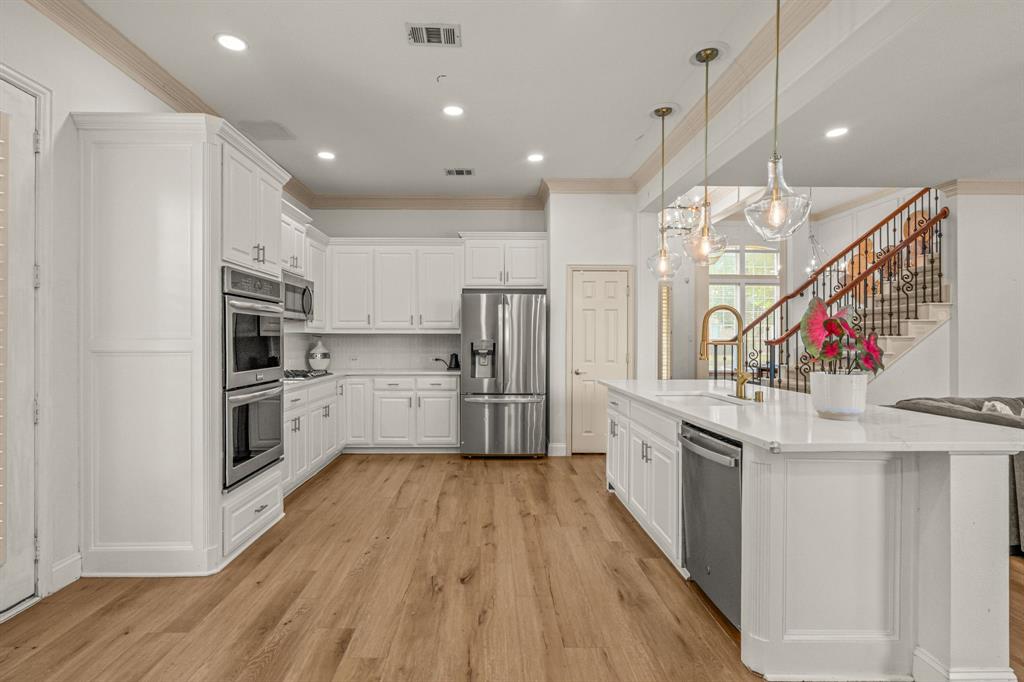 10601 Whispering Pines Drive