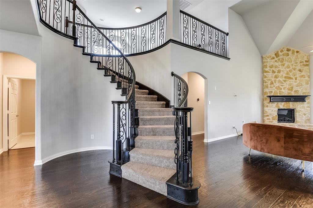 Cole Manor - Residential