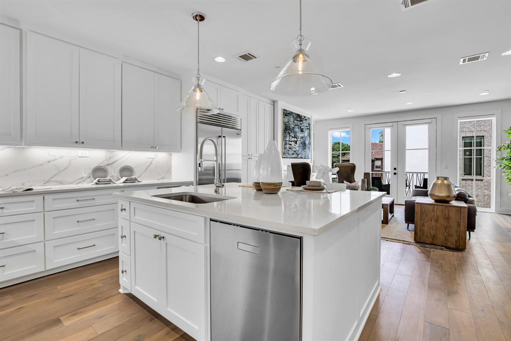 Methodist University Anx Add - Residential Lease