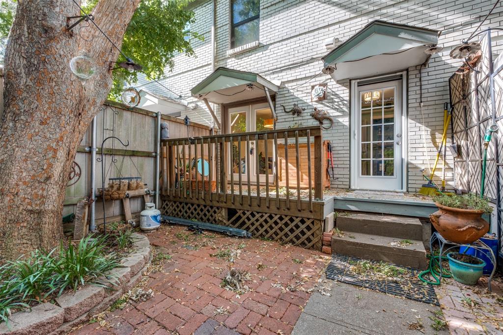 Westbury Park Condos - Residential Lease